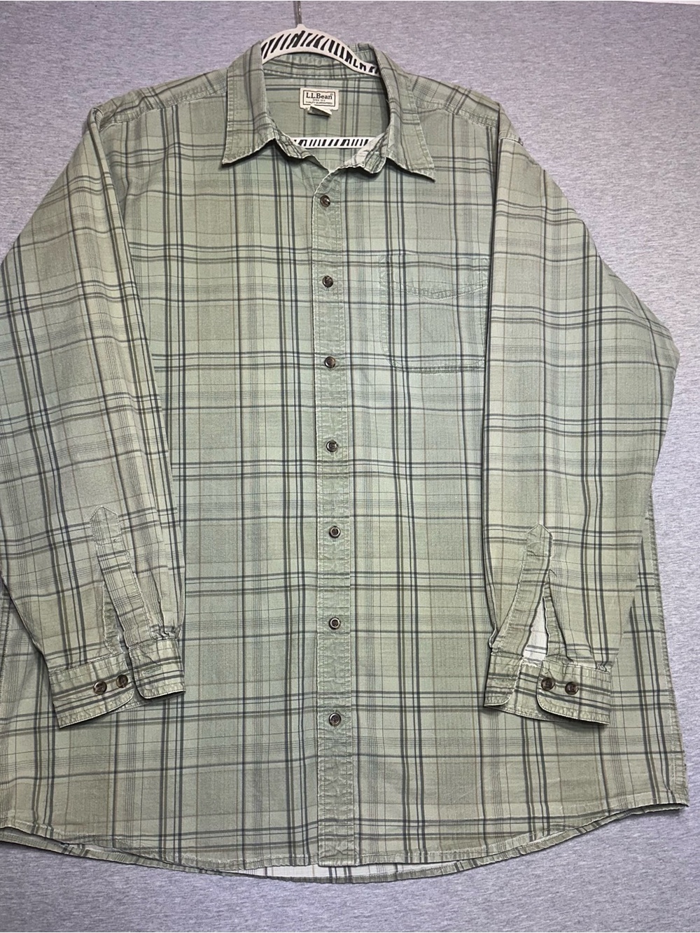L.L. Bean Men's 100% cotton Gingham plaid Button-Down Shirt size XL Casual